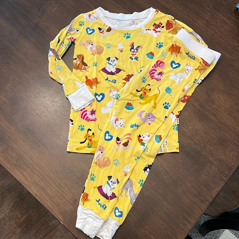 Little sleepies Disney pets 18 to 24 months